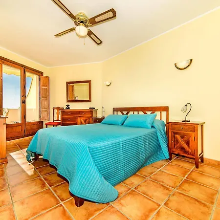 Bennecke Michel Apartment *